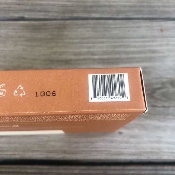 COMPLEX CULTURE BEAUTY Future’s So Bright Eyeshadow Palette - Picture 8 of 9